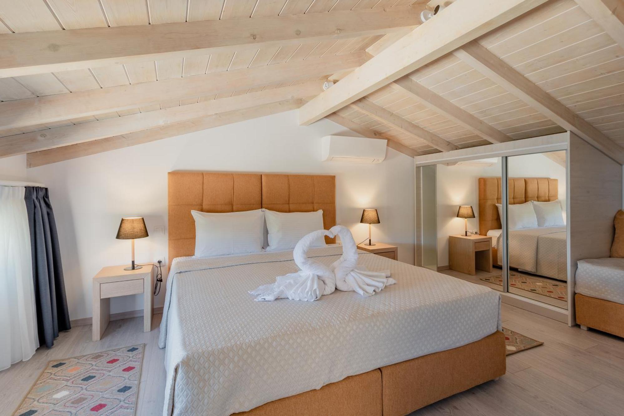 Swans Luxury Homes Kommeno  Oda fotoğraf